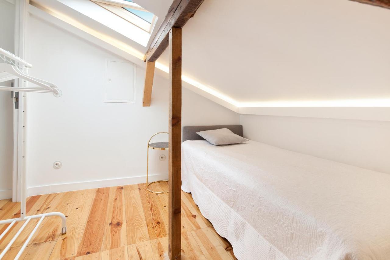 Tiny Cosy Room- Alcantara Лиссабон Экстерьер фото
